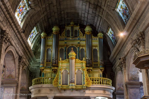 Collégiale Saint-Martin, Provence