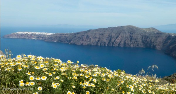 Hike from Thira to Oia on Santorini Greece